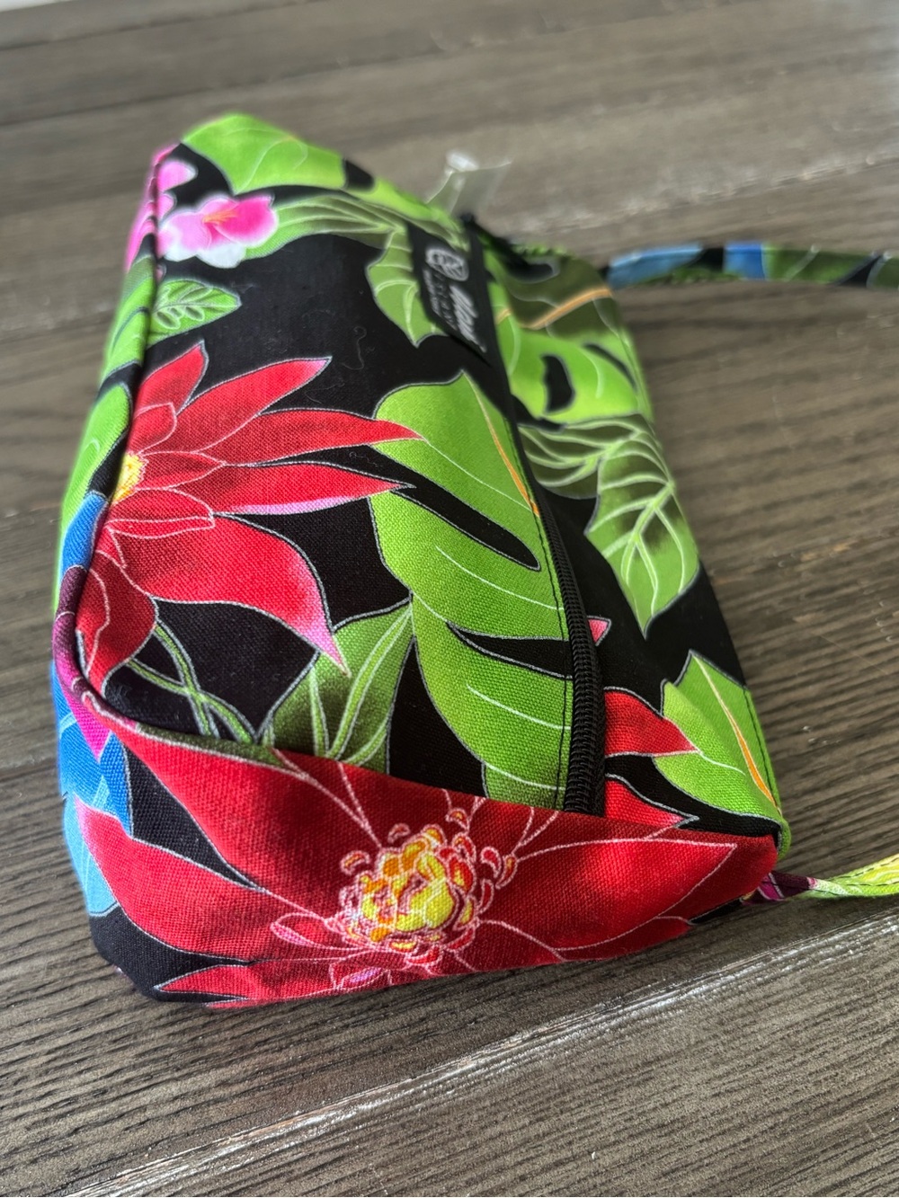 Nani Island Hawaiian Tropical Floral Baguette Shoulder Bag - Picture 5 of 10